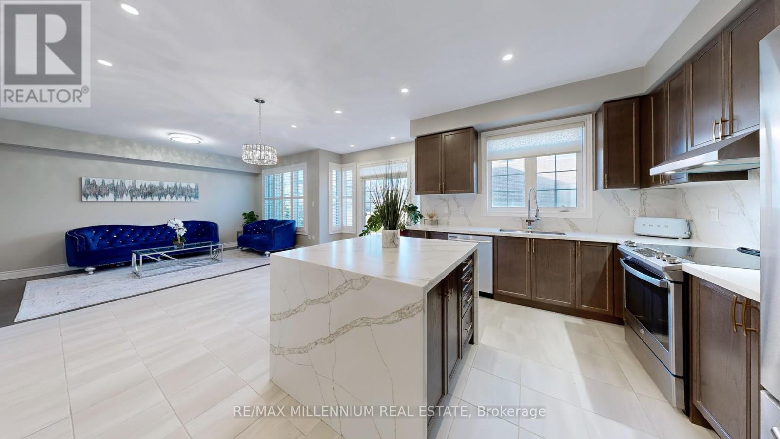 845 Langford Boulevard, Bradford West Gwillimbury, Ontario L3Z 4J2 - Photo 21 - N12366357