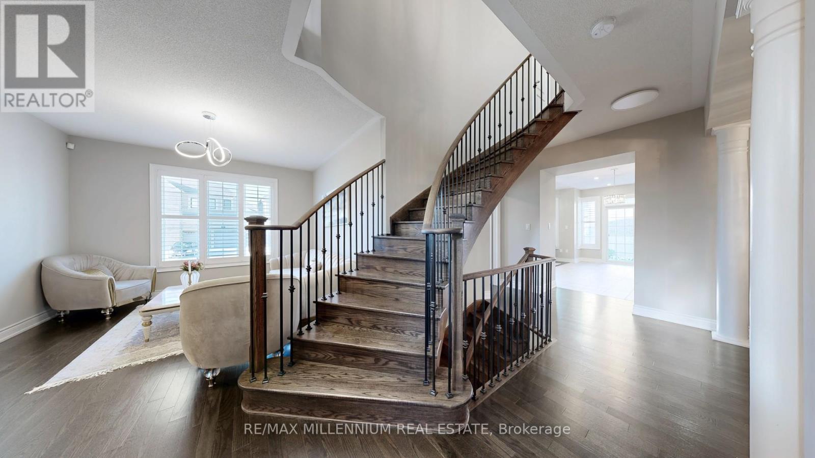 845 Langford Boulevard, Bradford West Gwillimbury, Ontario L3Z 4J2 - Photo 27 - N12366357