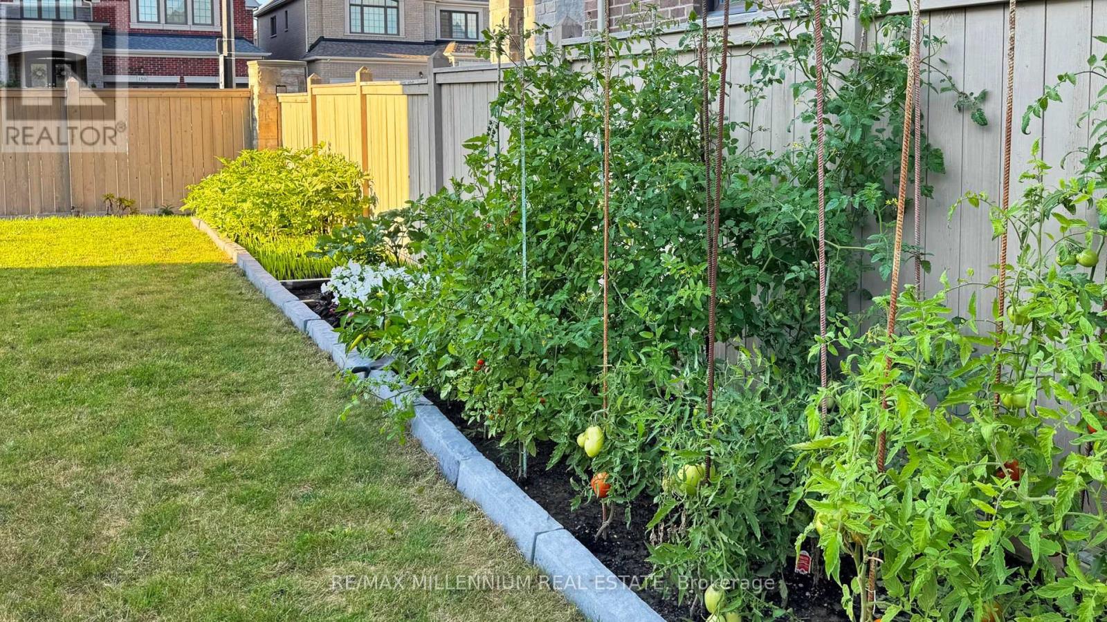 845 Langford Boulevard, Bradford West Gwillimbury, Ontario L3Z 4J2 - Photo 48 - N12366357