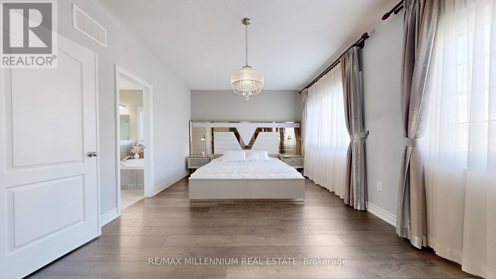 845 Langford Boulevard, Bradford West Gwillimbury, Ontario L3Z 4J2 - Photo 34 - N12366357