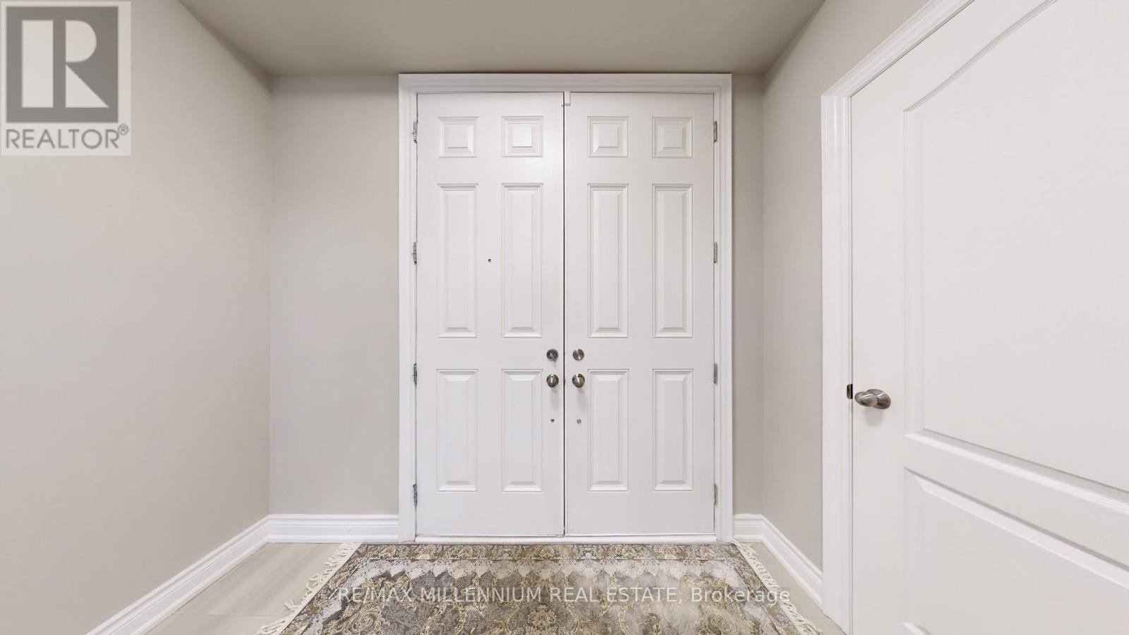 845 Langford Boulevard, Bradford West Gwillimbury, Ontario L3Z 4J2 - Photo 6 - N12366357