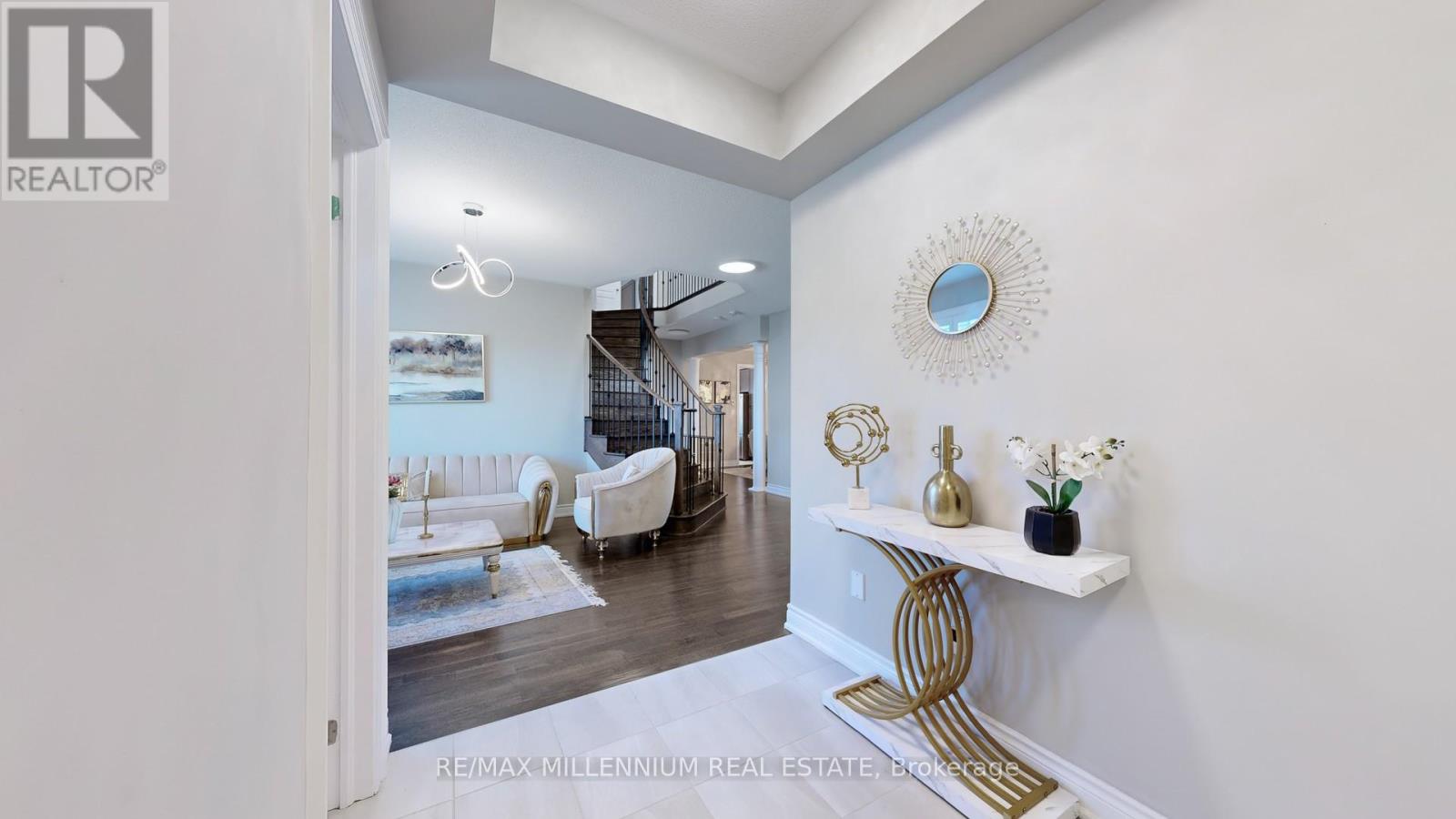 845 Langford Boulevard, Bradford West Gwillimbury, Ontario L3Z 4J2 - Photo 7 - N12366357