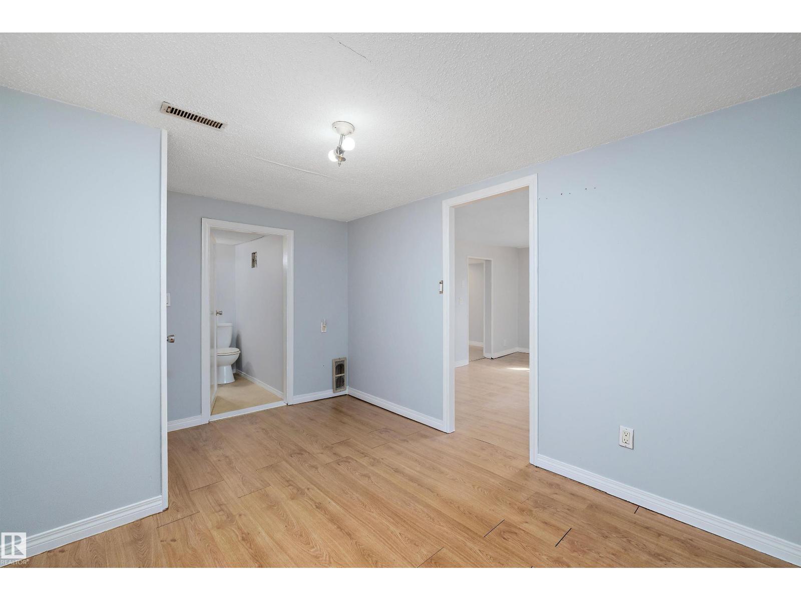 8020 115 Av Nw, Edmonton, Alberta  T5B 0L1 - Photo 34 - E4455109