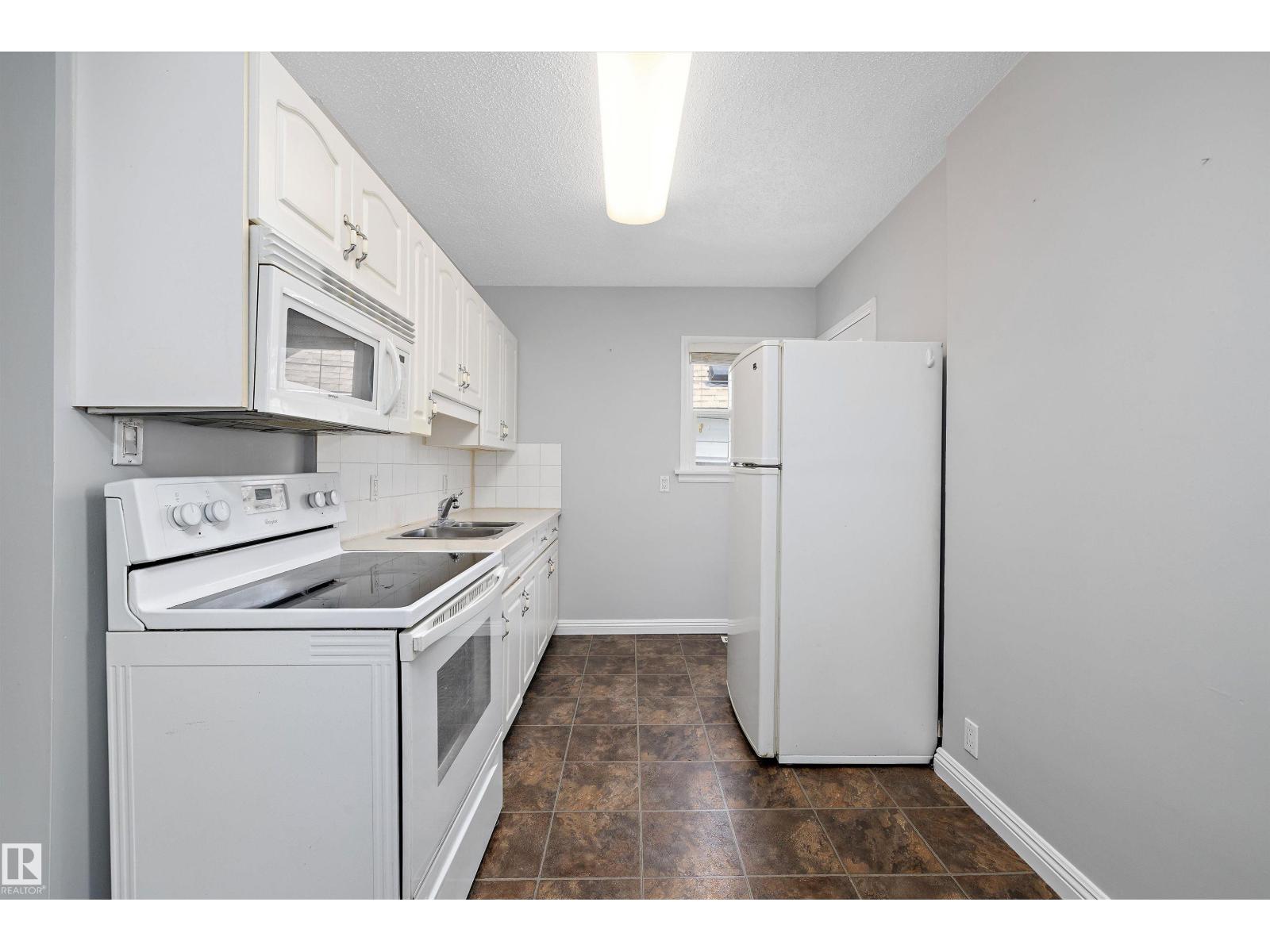 8020 115 Av Nw, Edmonton, Alberta  T5B 0L1 - Photo 13 - E4455109