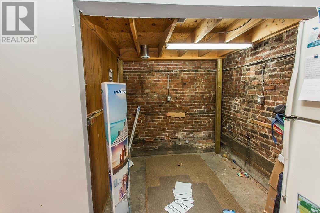 794 Queen St E, Sault Ste. Marie, Ontario  P6A 2B1 - Photo 12 - SM252422