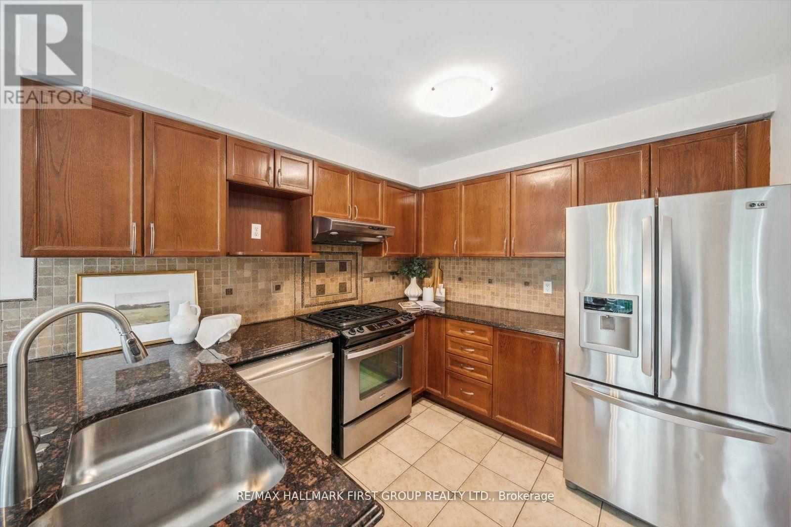 67 Tallships Drive, Whitby, Ontario  L1N 9X7 - Photo 11 - E12370206