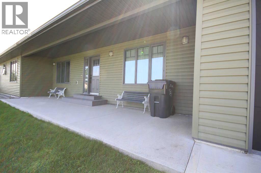 212 3 Street N, Grassy Lake, Alberta  T0K 0Z0 - Photo 4 - A2245248