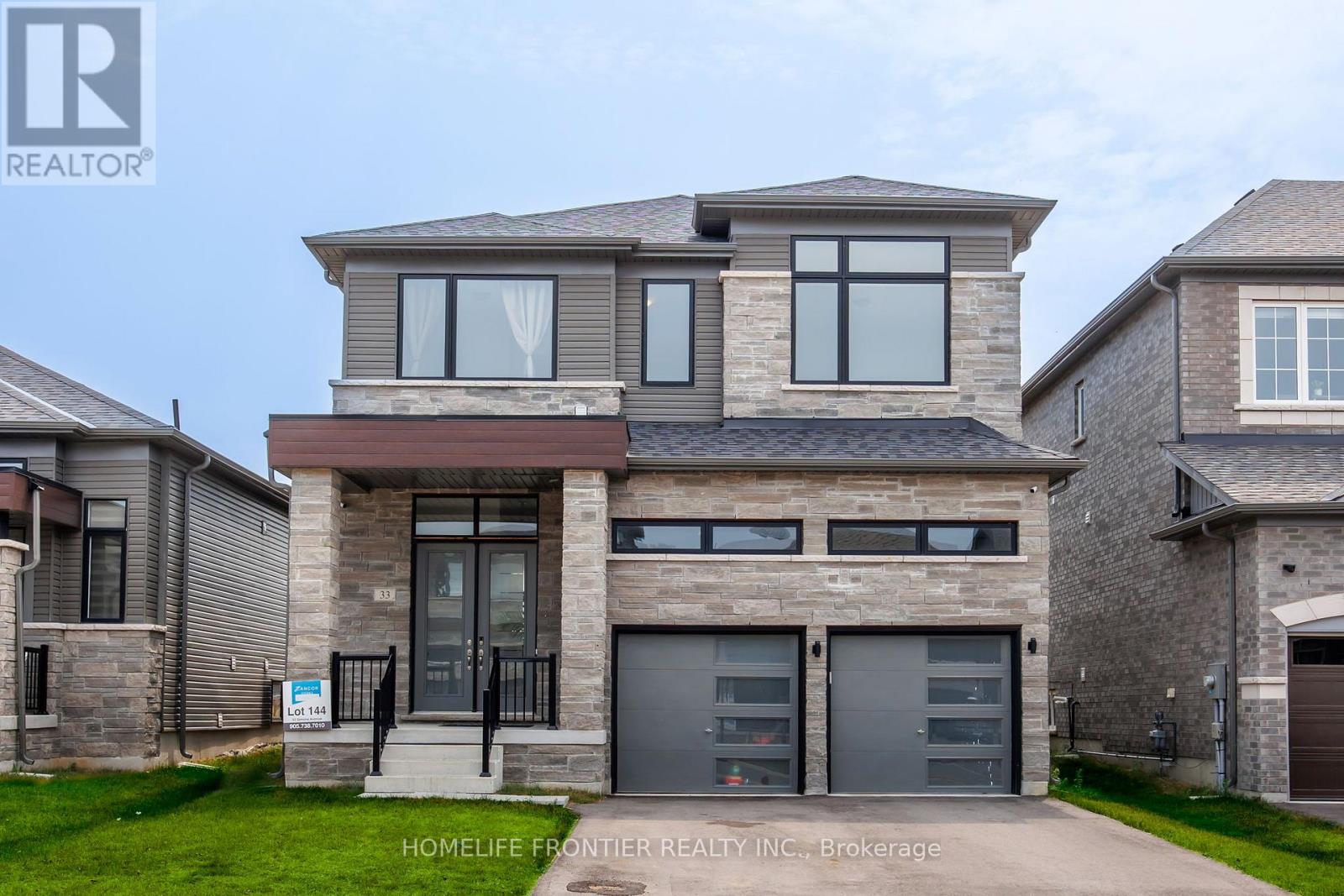 33 SIMONA AVENUE, Wasaga Beach, Ontario