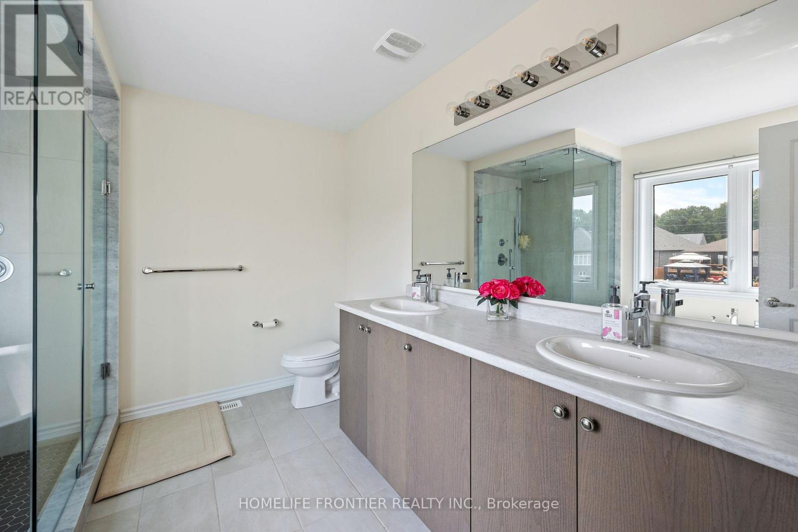33 Simona Avenue, Wasaga Beach, Ontario  L9Z 0L5 - Photo 16 - S12370139
