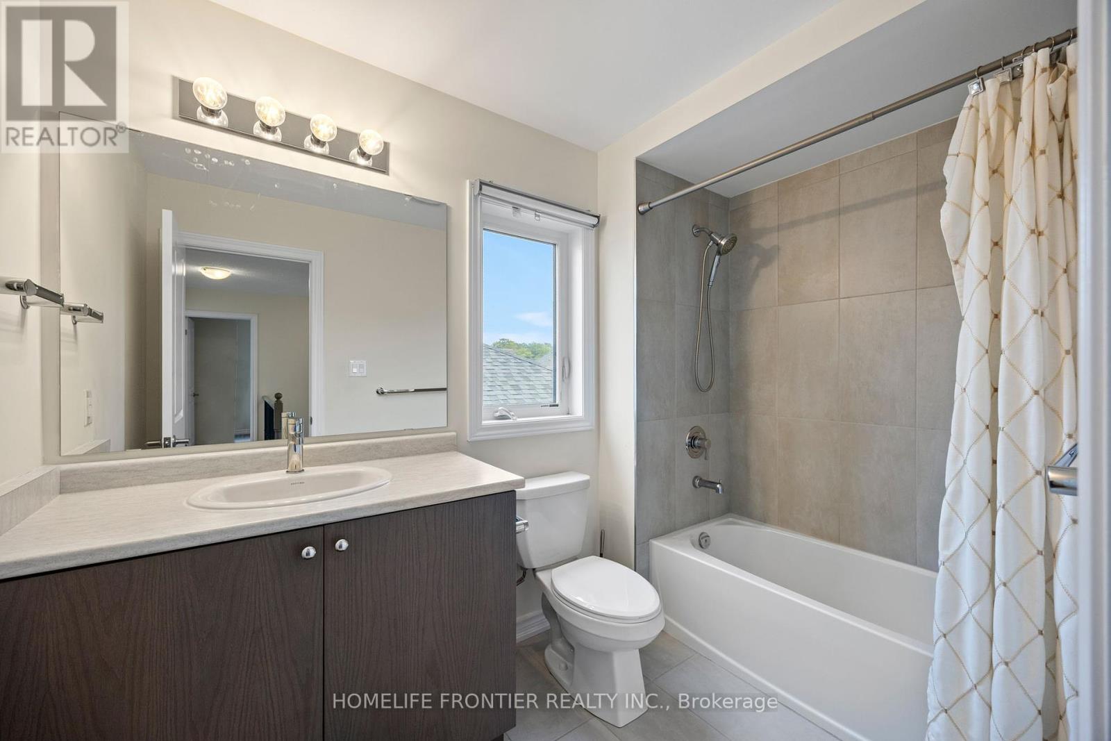 33 Simona Avenue, Wasaga Beach, Ontario  L9Z 0L5 - Photo 20 - S12370139