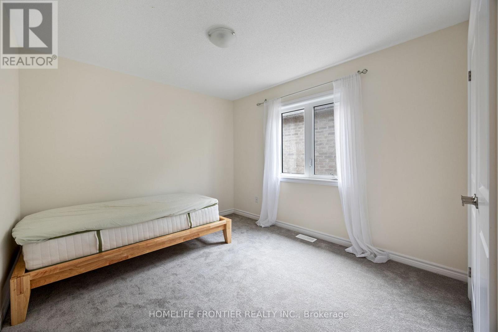 33 Simona Avenue, Wasaga Beach, Ontario  L9Z 0L5 - Photo 21 - S12370139