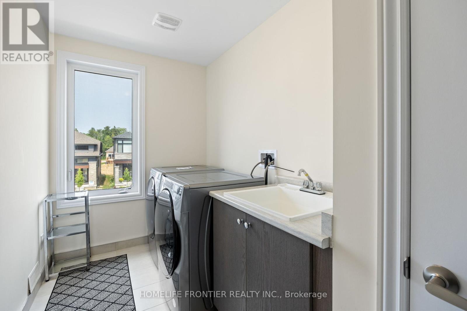 33 Simona Avenue, Wasaga Beach, Ontario  L9Z 0L5 - Photo 22 - S12370139