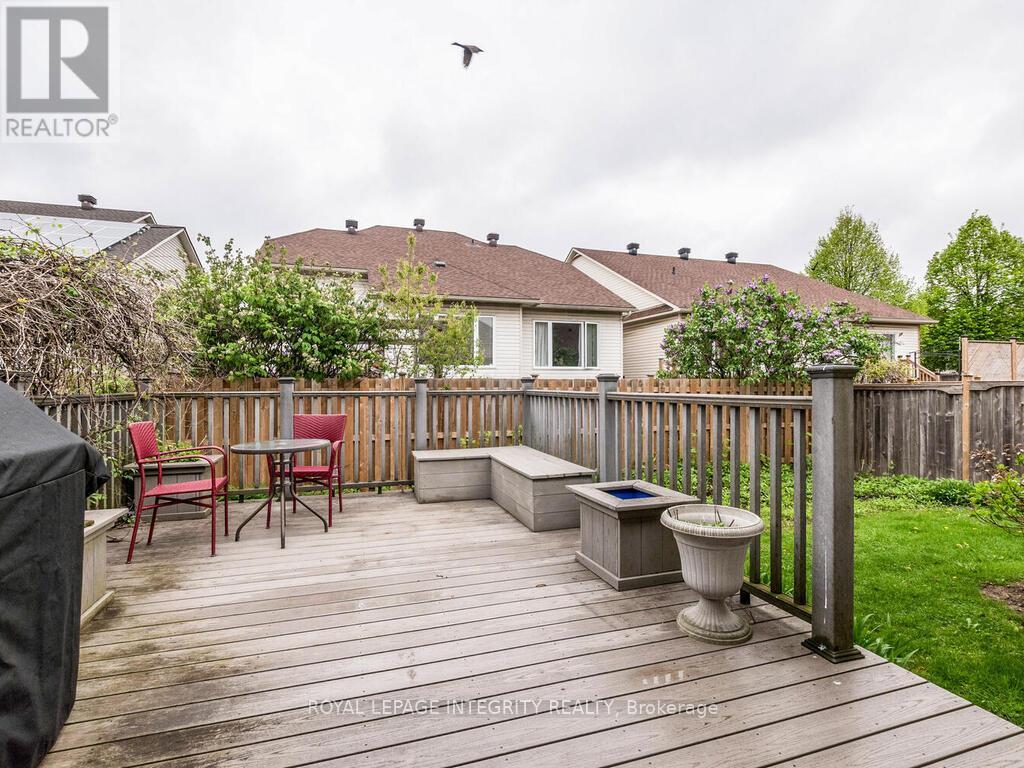 223 Willow Creek Circle, Ottawa, Ontario  K2G 7B1 - Photo 33 - X12370162