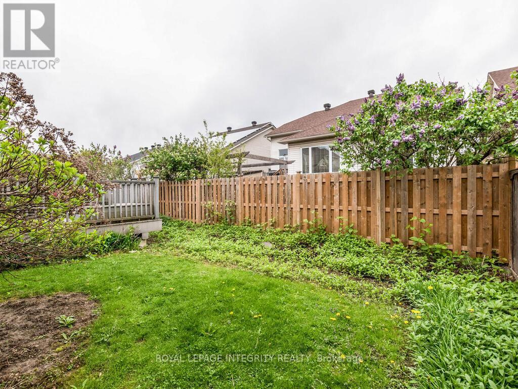223 Willow Creek Circle, Ottawa, Ontario  K2G 7B1 - Photo 34 - X12370162