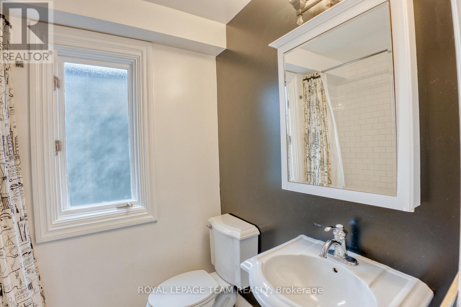 87 Guigues Avenue, Ottawa, Ontario  K1N 5H8 - Photo 23 - X12370168