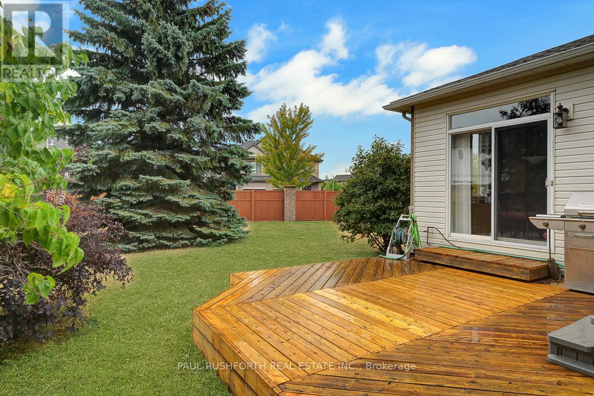 48 Greenhaven Crescent, Ottawa, Ontario  K2S 2A5 - Photo 2 - X12370199