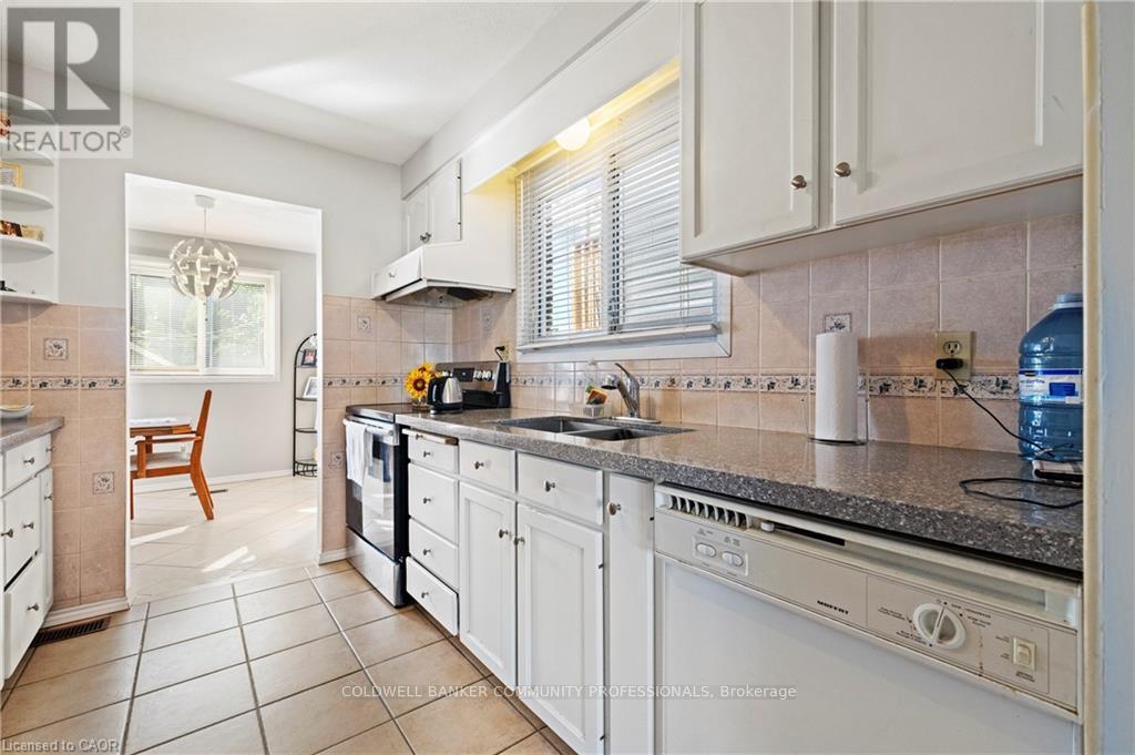 135 West Avenue N, Hamilton, Ontario  L8L 5C4 - Photo 11 - X12365363