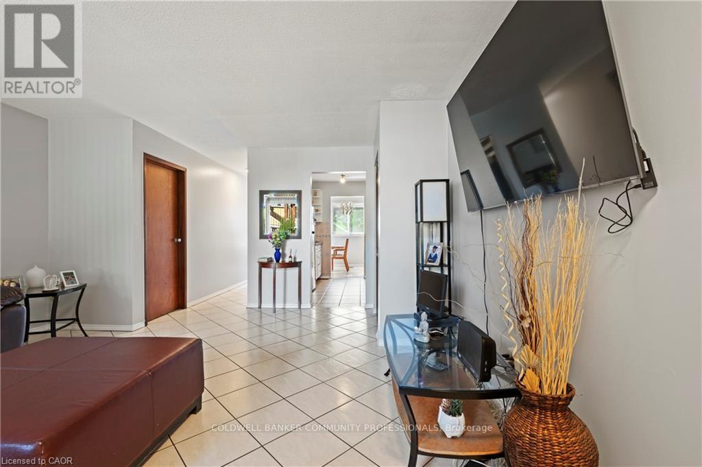 135 West Avenue N, Hamilton, Ontario  L8L 5C4 - Photo 6 - X12365363