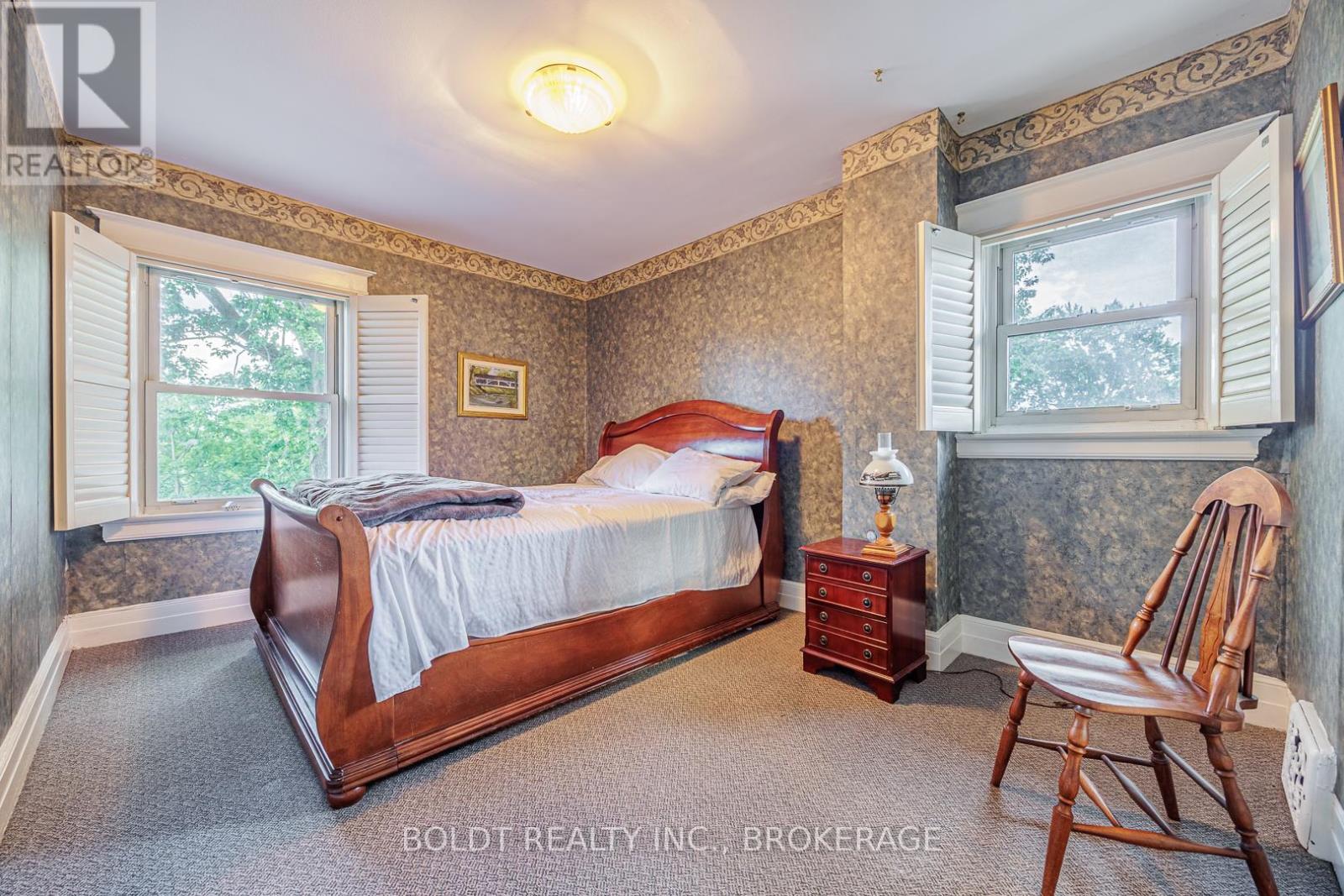 61 Welland Street S, Thorold (Thorold Downtown), Ontario  L2V 2B7 - Photo 21 - X12370169