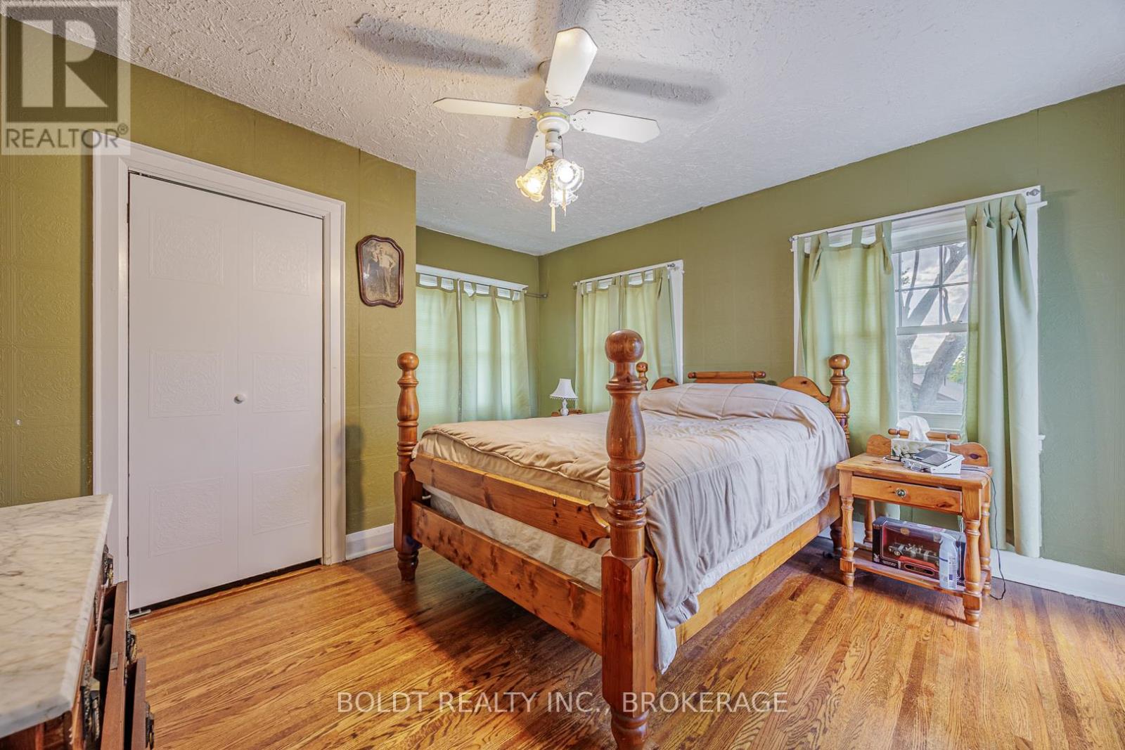 61 Welland Street S, Thorold (Thorold Downtown), Ontario  L2V 2B7 - Photo 24 - X12370169