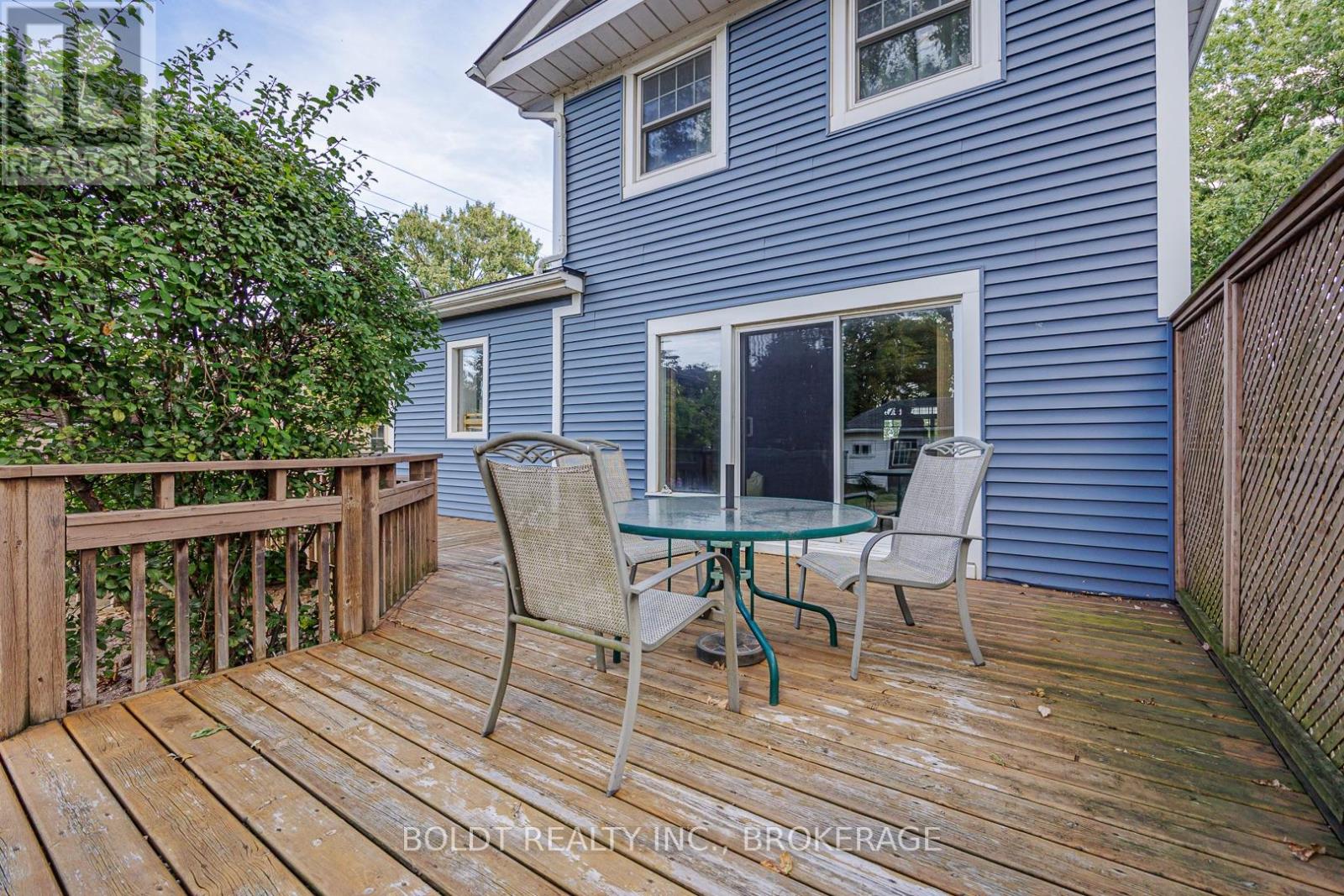 61 Welland Street S, Thorold (Thorold Downtown), Ontario  L2V 2B7 - Photo 32 - X12370169