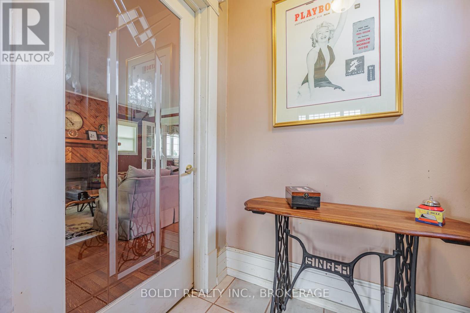 61 Welland Street S, Thorold (Thorold Downtown), Ontario  L2V 2B7 - Photo 8 - X12370169