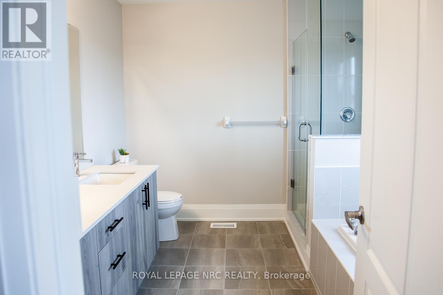 266 Palace Street, Thorold, Ontario  L2V 0N3 - Photo 20 - X12370219