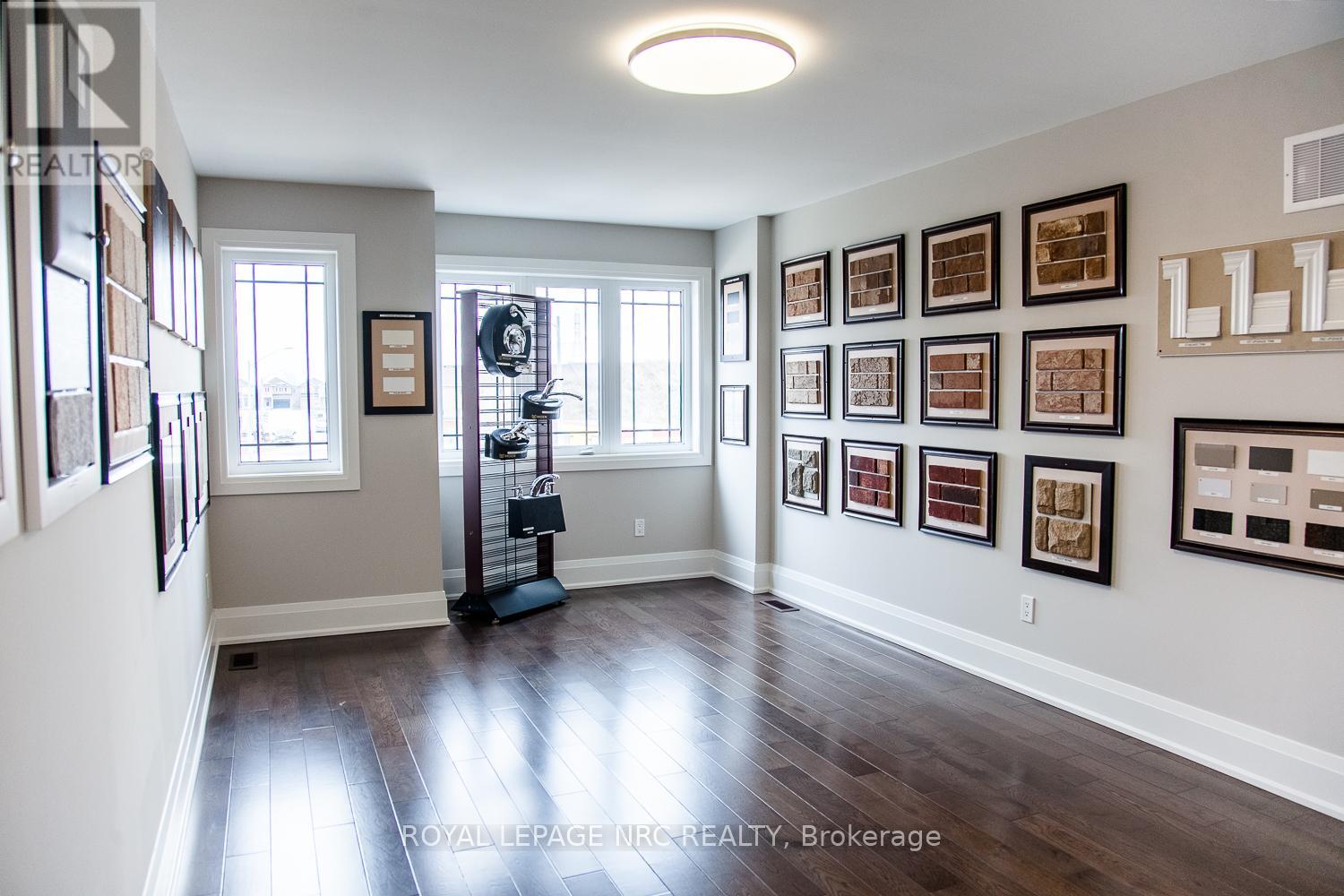 266 Palace Street, Thorold, Ontario  L2V 0N3 - Photo 27 - X12370219