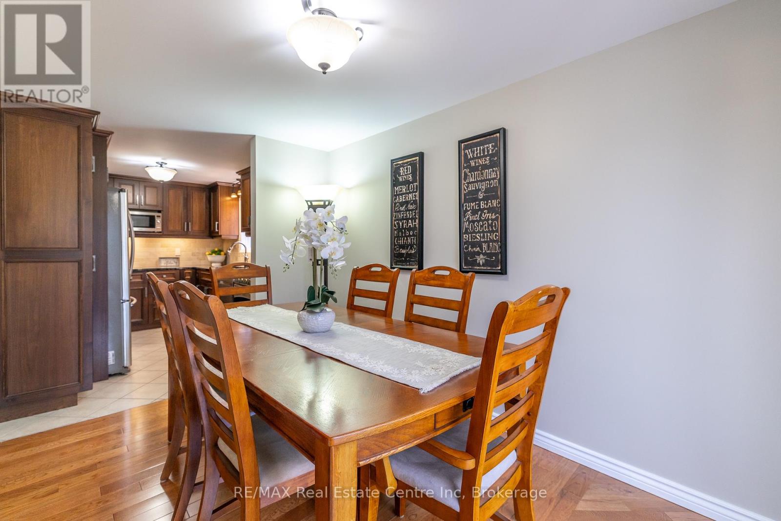 31 Bushmills Crescent, Guelph, Ontario N1K 1T6 - Photo 14 - X12370208