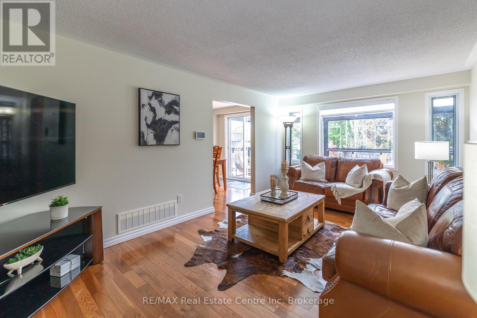 31 Bushmills Crescent, Guelph, Ontario N1K 1T6 - Photo 15 - X12370208