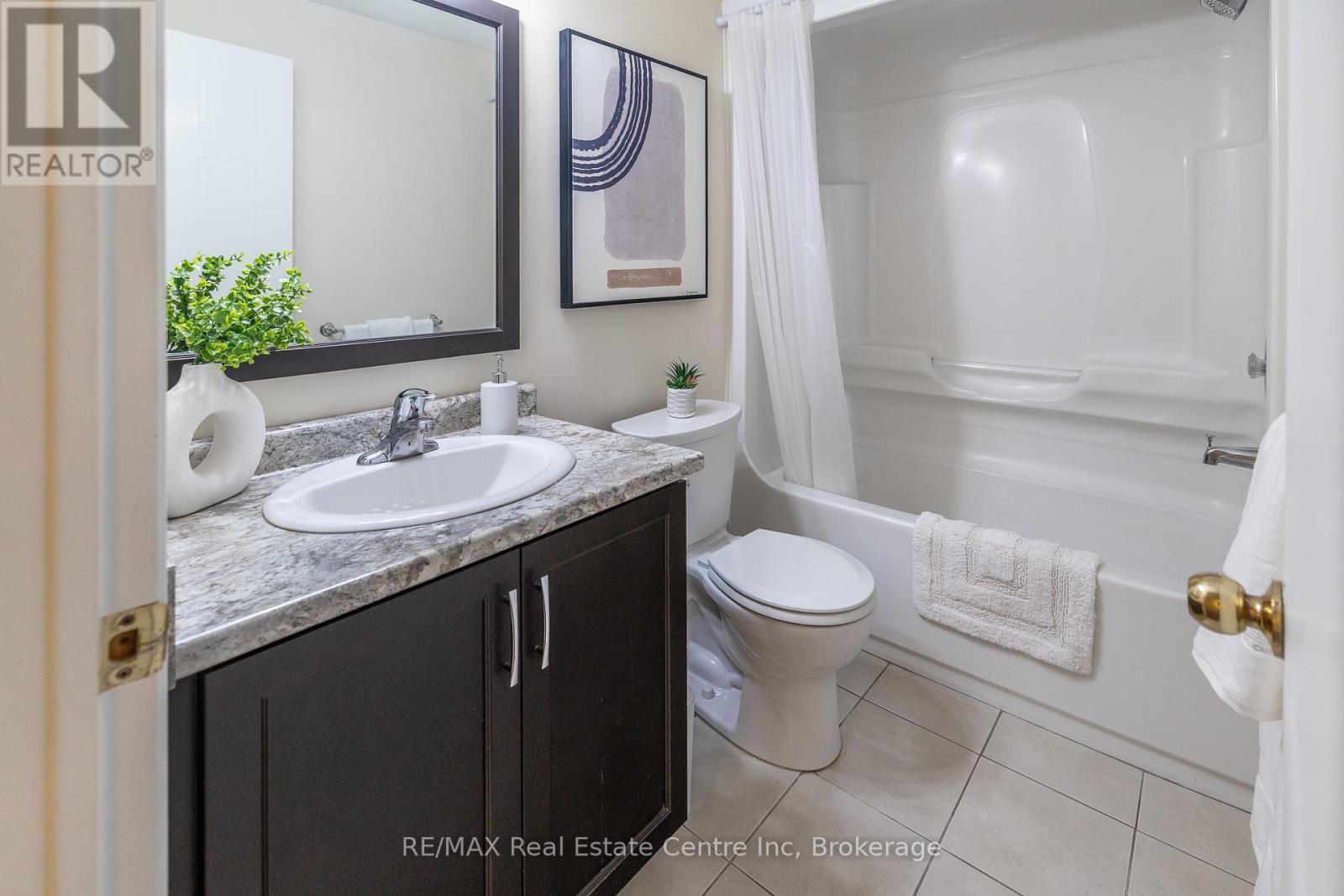 31 Bushmills Crescent, Guelph, Ontario N1K 1T6 - Photo 34 - X12370208