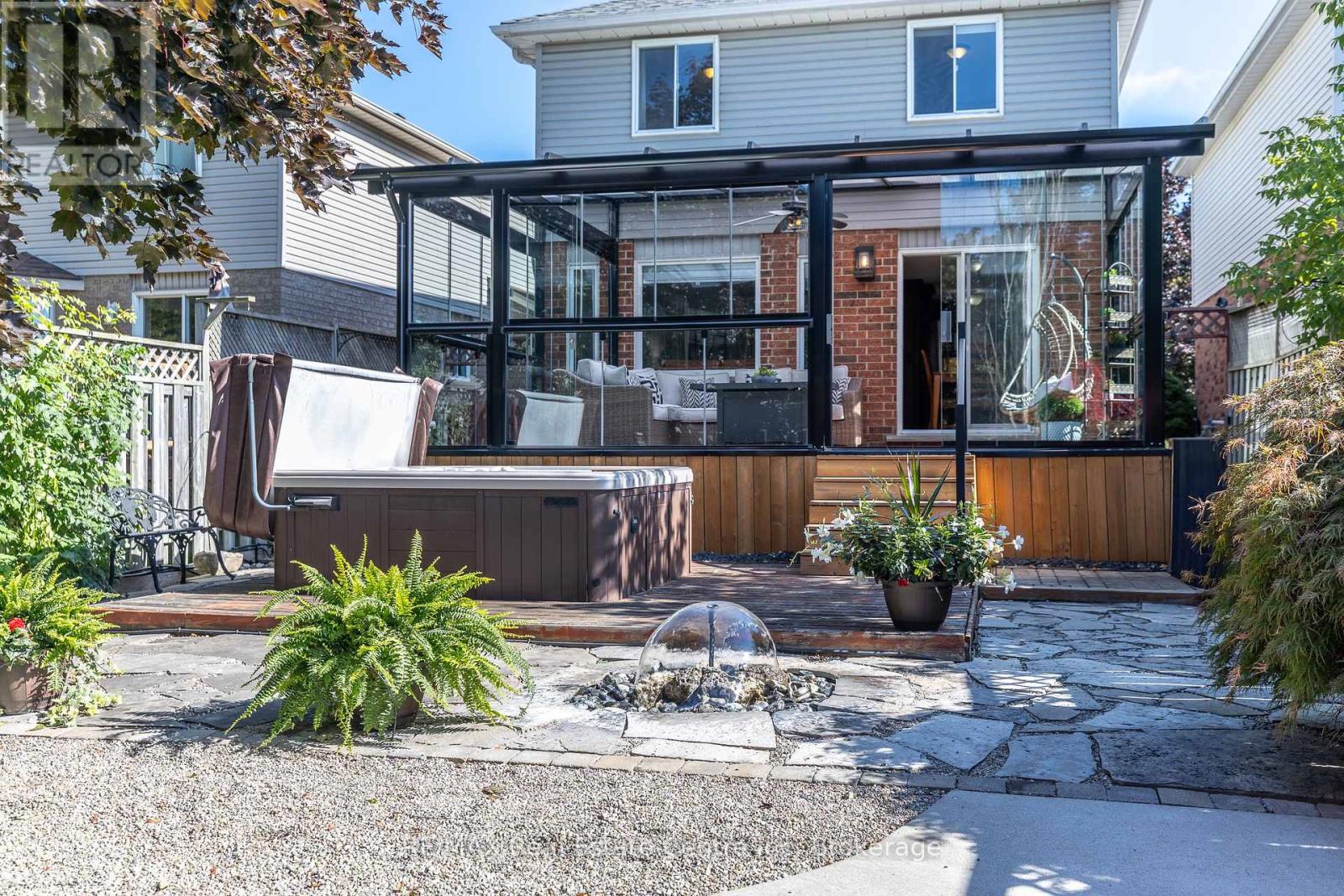 31 Bushmills Crescent, Guelph, Ontario N1K 1T6 - Photo 42 - X12370208