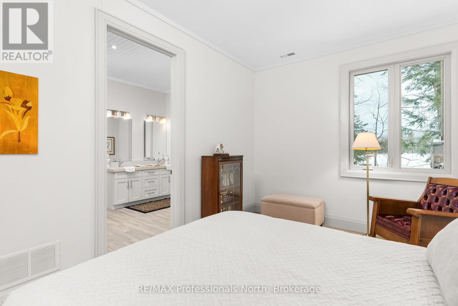 41 Clubhouse Drive, Huntsville, Ontario  P1H 1B1 - Photo 37 - X12370224