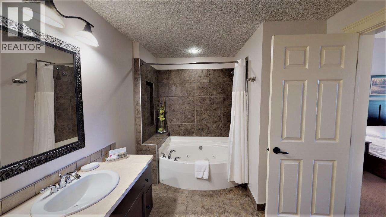 500 Bighorn Boulevard Unit# 523 B, Radium Hot Springs, British Columbia  V0A 1M0 - Photo 27 - 10339142