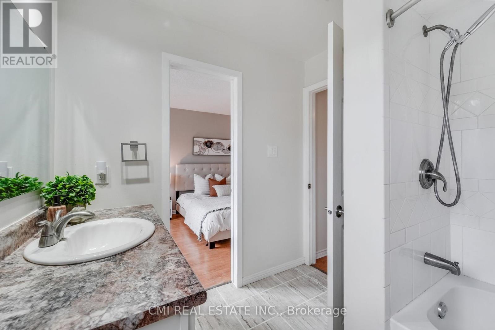 495 Sidney Drive, Ottawa, Ontario  K4A 2W6 - Photo 16 - X12370099