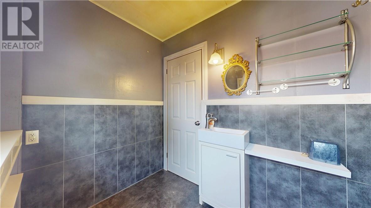 4 New Street, Gore Bay, Ontario  P0P 1H0 - Photo 22 - 2124383
