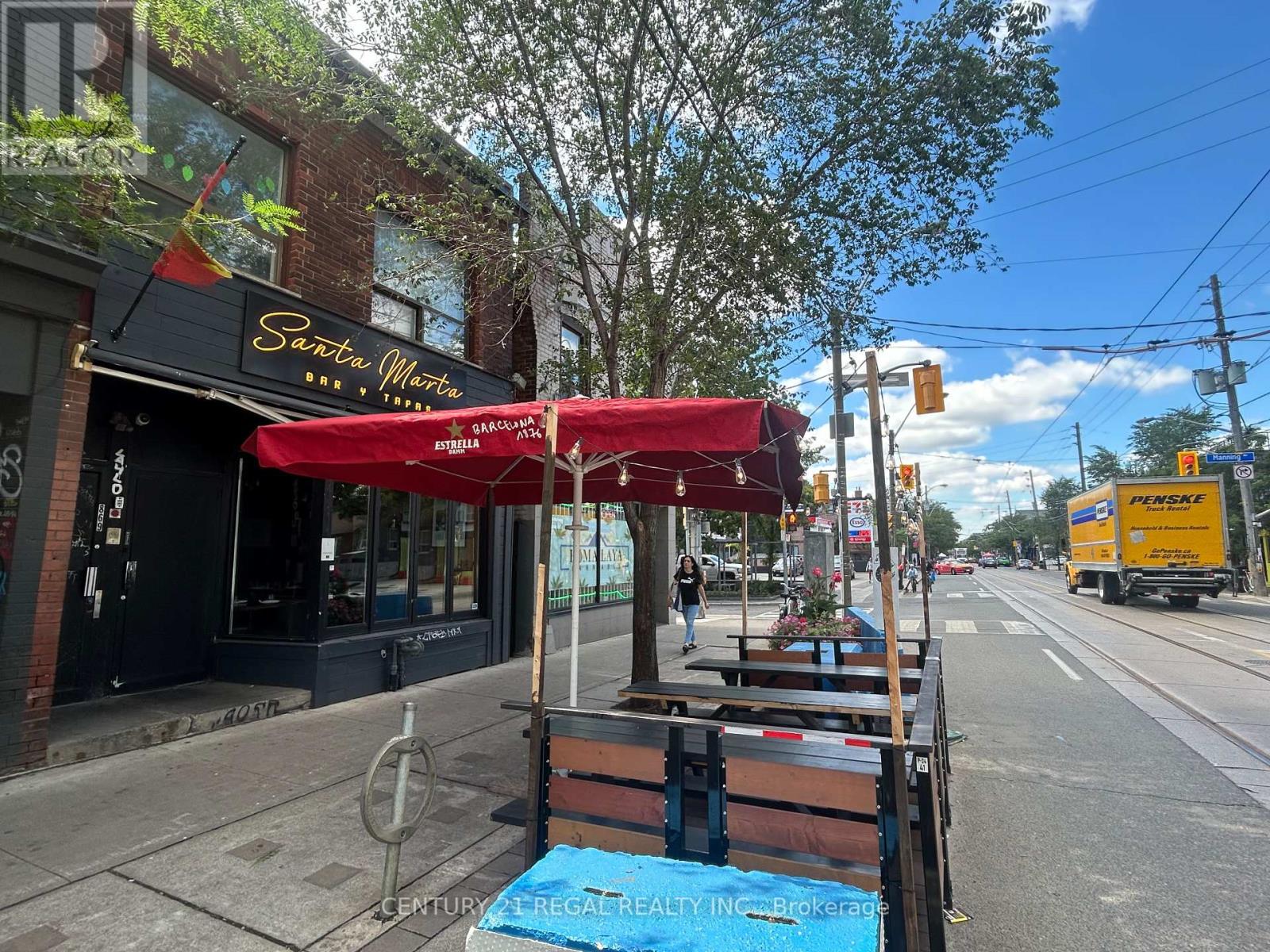 869 DUNDAS STREET W, Toronto, Ontario