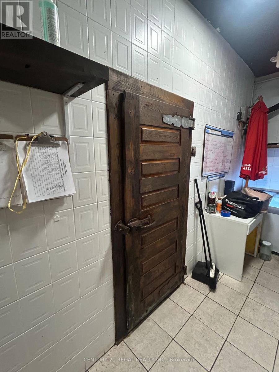 869 Dundas Street W, Toronto, Ontario  M6J 1V6 - Photo 13 - C12370249