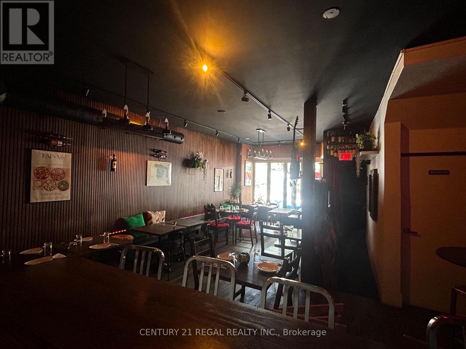 869 Dundas Street W, Toronto, Ontario  M6J 1V6 - Photo 18 - C12370249