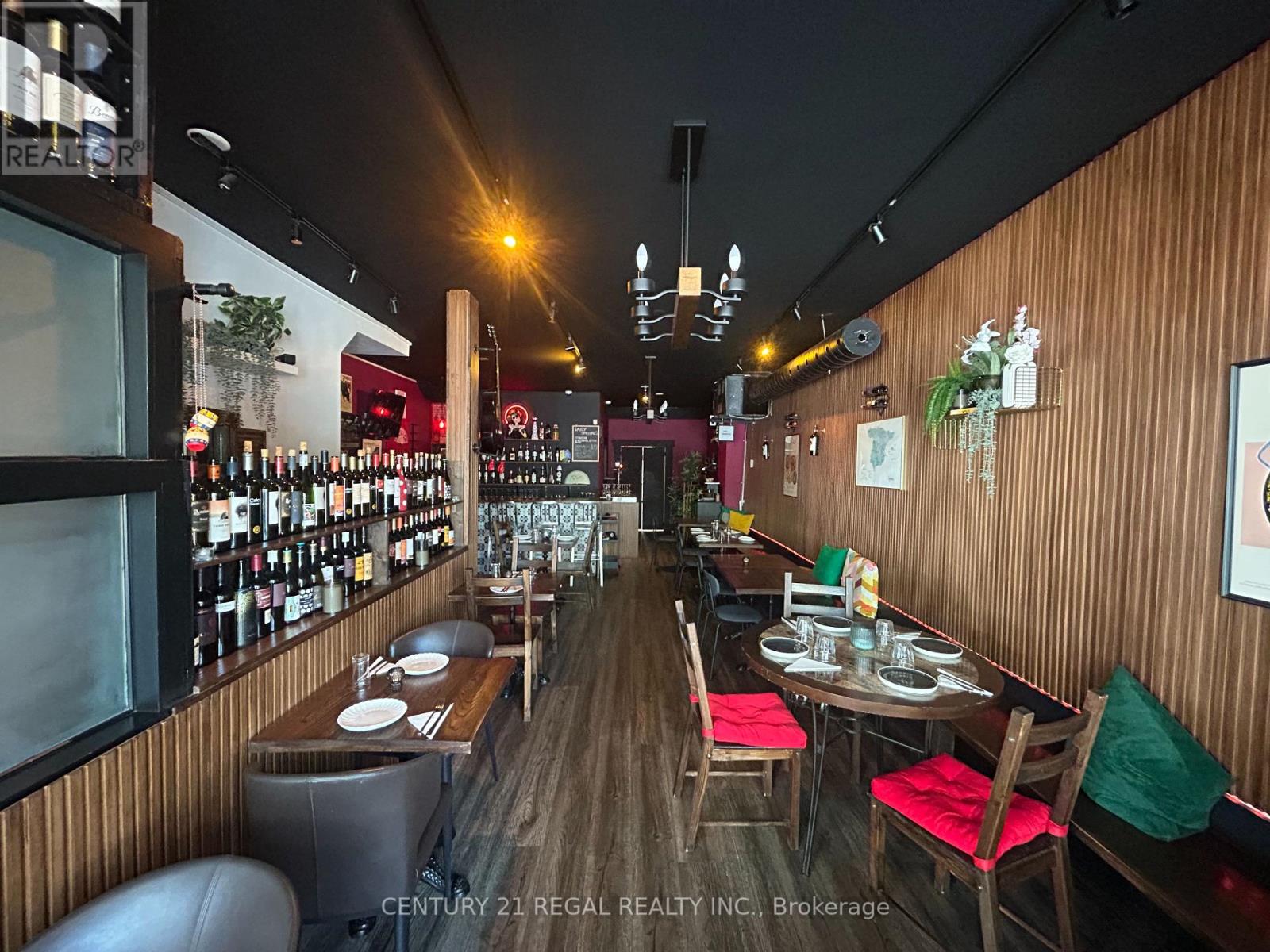 869 Dundas Street W, Toronto, Ontario  M6J 1V6 - Photo 4 - C12370249