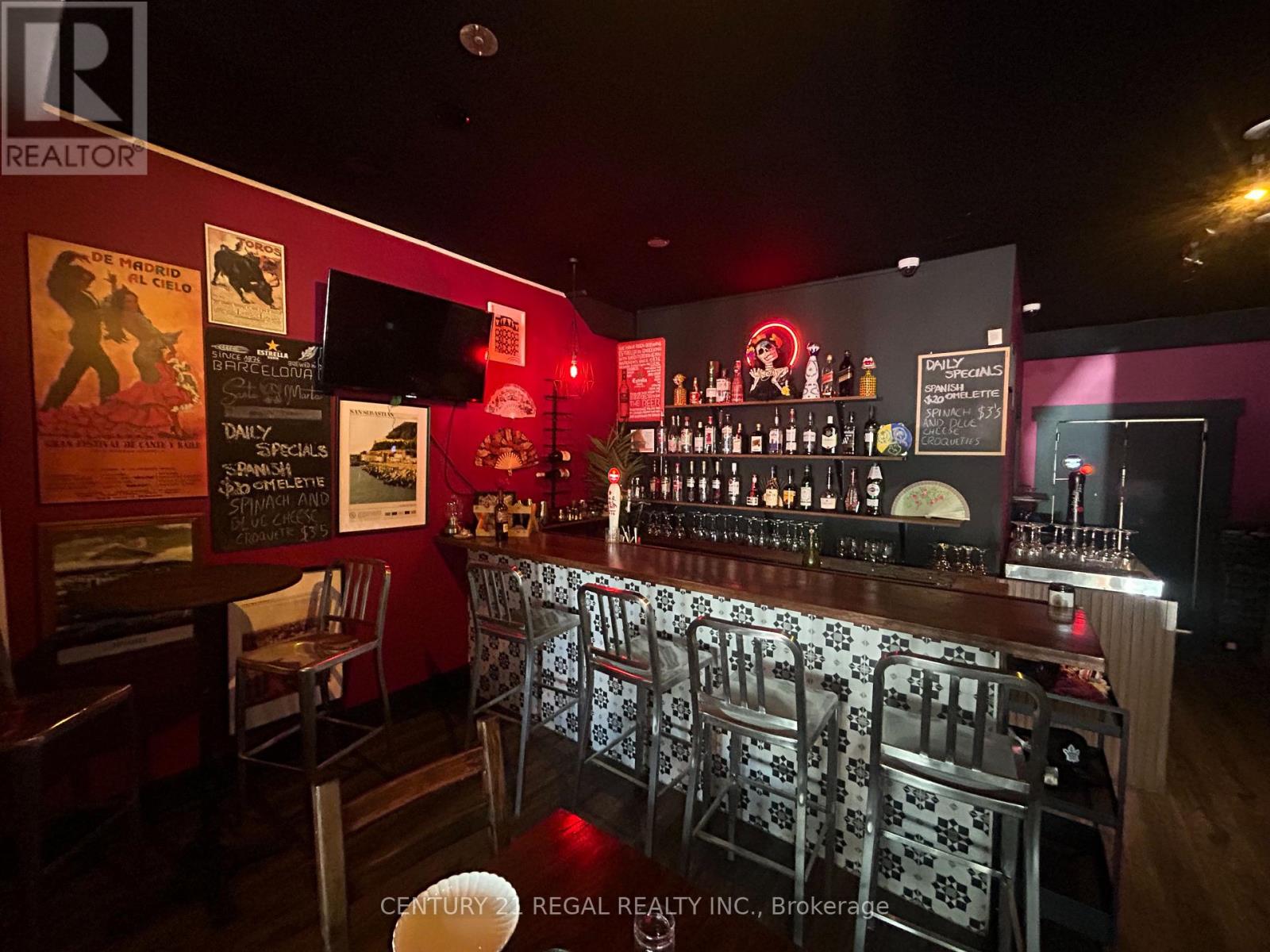 869 Dundas Street W, Toronto, Ontario  M6J 1V6 - Photo 8 - C12370249