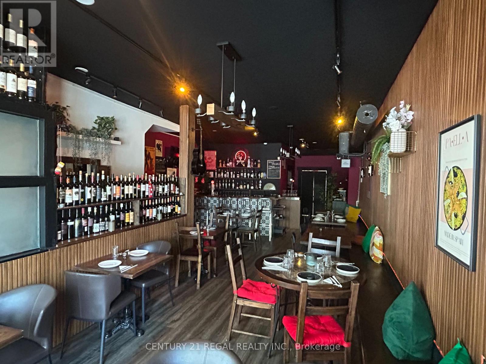 869 Dundas Street W, Toronto, Ontario  M6J 1V6 - Photo 9 - C12370249