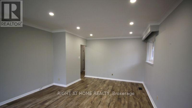 Main - 28 Reno Drive, Toronto, Ontario  M3B 0A7 - Photo 4 - E12370245