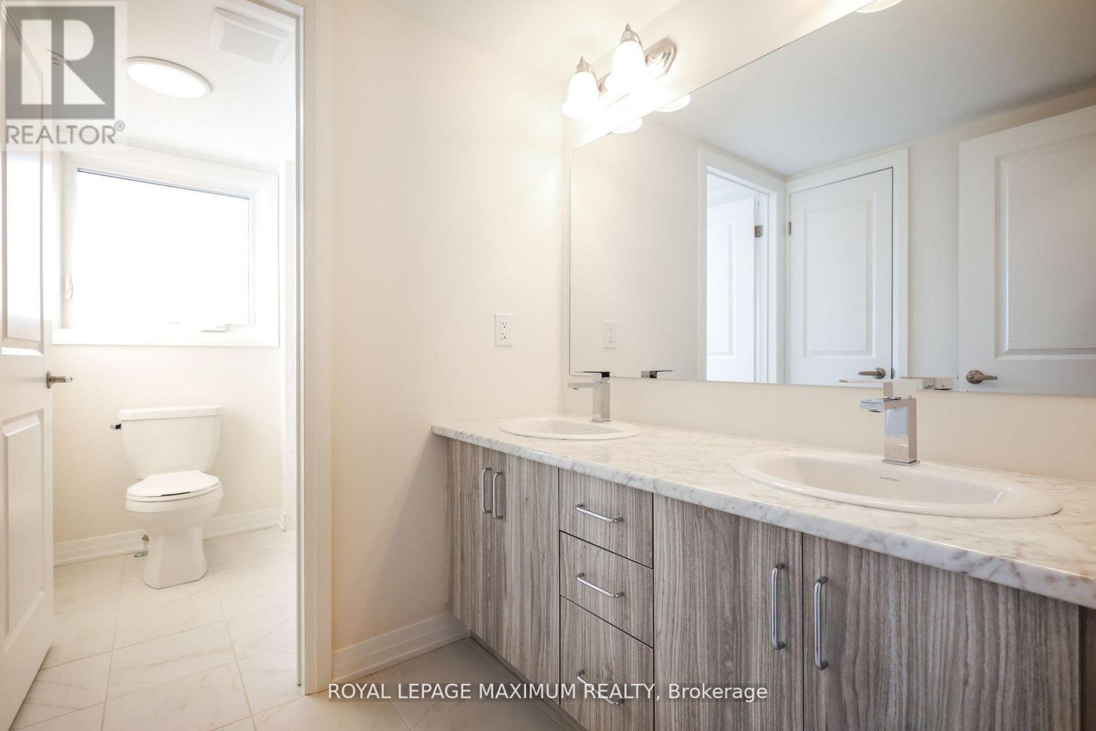 1 - 11 Baynes Way N, Bradford West Gwillimbury, Ontario  L3Z 4M1 - Photo 22 - N12370236