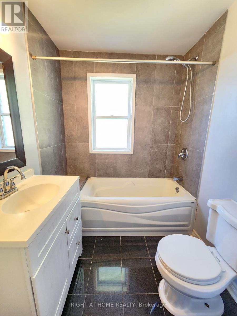 332 Viewmount Street, Oshawa, Ontario  L1H 7C3 - Photo 4 - E12370265