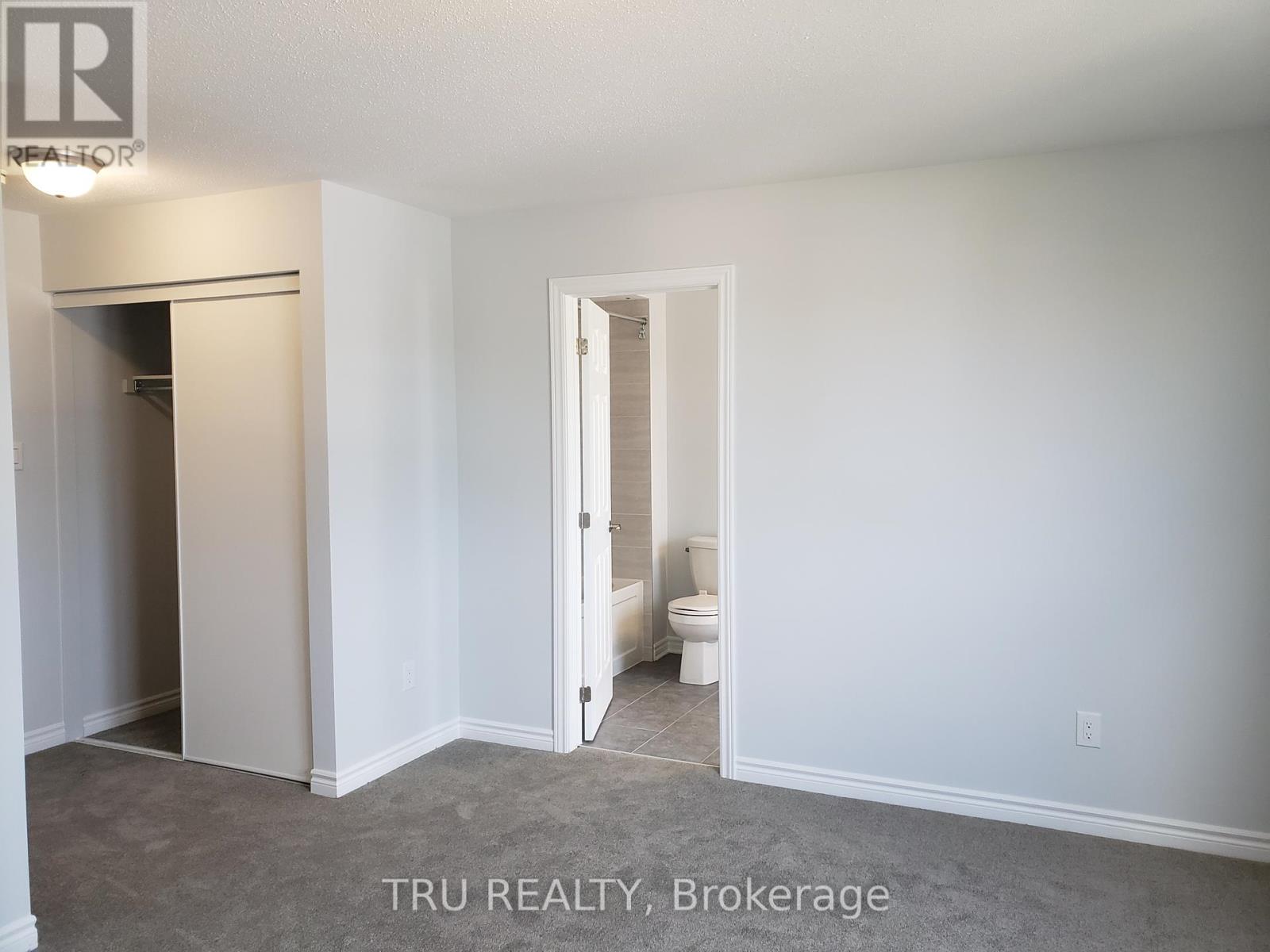 151 Pictou Crescent, Ottawa, Ontario  K2V 0R7 - Photo 13 - X12370284