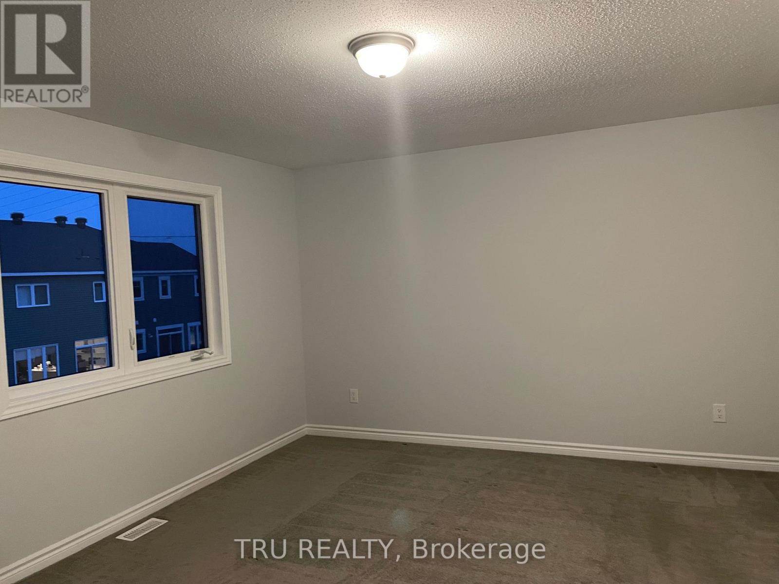 151 Pictou Crescent, Ottawa, Ontario  K2V 0R7 - Photo 18 - X12370284