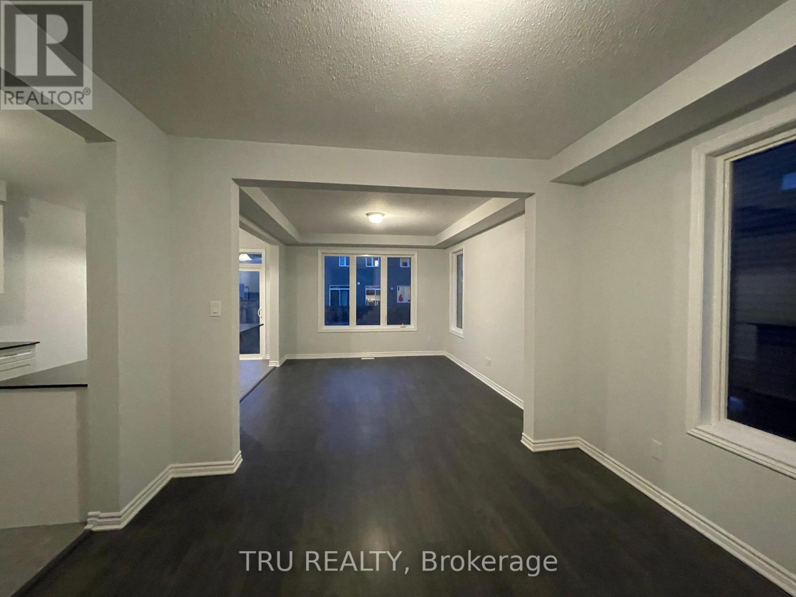 151 Pictou Crescent, Ottawa, Ontario  K2V 0R7 - Photo 7 - X12370284
