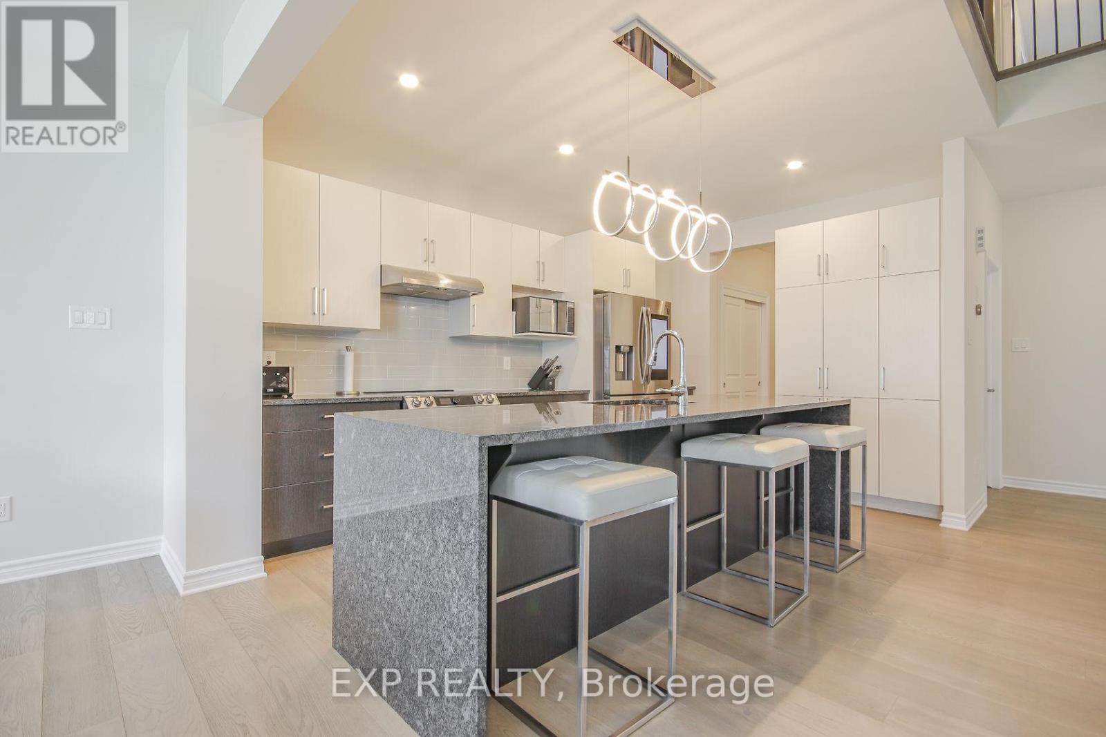 4559 Kelly Farm Drive, Ottawa, Ontario  K1X 0E7 - Photo 11 - X12370295