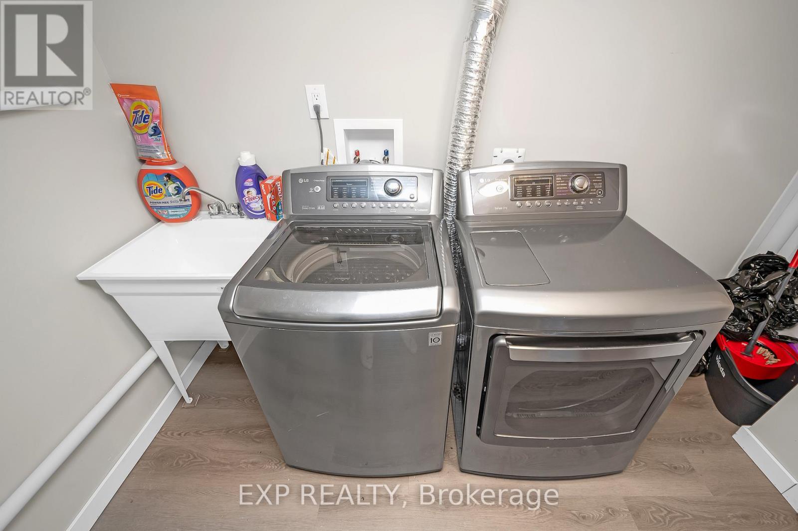 338 Delrex Boulevard, Halton Hills (Georgetown), Ontario  L7G 4H4 - Photo 25 - W12370161